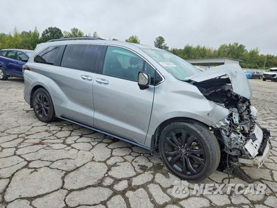 Czwarte zdjęcie samochodu z boku: 2024 TOYOTA SIENNA XSE VIN:5TDDRKEC8RS185270 - miniatura