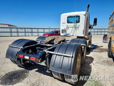 Trzecie zdjęcie samochodu z tyłu: 2019 PETERBILT 579 SEMI TRUCK VIN:1XPBDP9X4KD261356 - miniatura