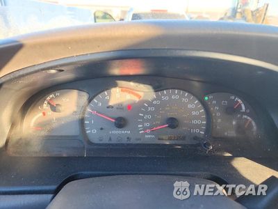 Zdjęcie 9 z 13 samochodu: 2002 TOYOTA SEQUOIA LIMITED VIN:5TDZT38A92S067158 - miniatura