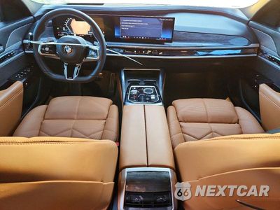 Zdjęcie 8 z 13 samochodu: 2025 BMW 740 XI VIN:WBA33EH05SCV89275 - miniatura