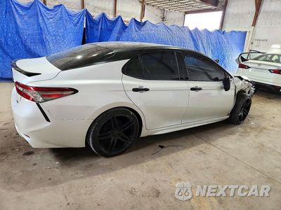 Trzecie zdjęcie samochodu z tyłu: 2018 TOYOTA CAMRY XSE VIN:4T1B61HK9JU009403 - miniatura