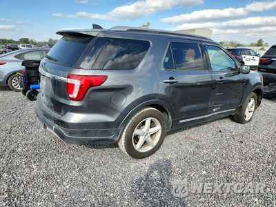 Trzecie zdjęcie samochodu z tyłu: 2018 FORD EXPLORER XLT VIN:1FM5K7D83JGA91651 - miniatura