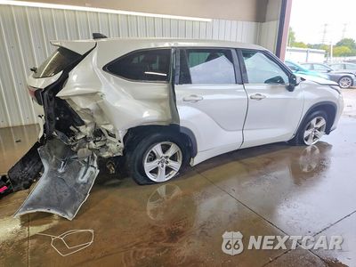 Trzecie zdjęcie samochodu z tyłu: 2024 TOYOTA HIGHLANDER LE VIN:5TDKDRBH9RS566754 - miniatura