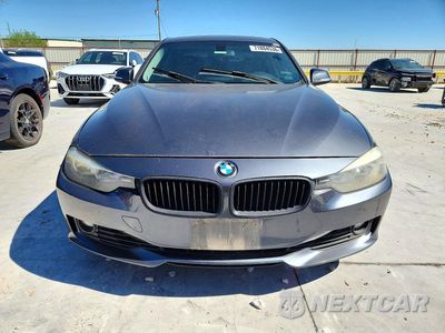 Piąte zdjęcie samochodu w środku: 2013 BMW 328 I VIN:WBA3A5C57DF359425 - miniatura