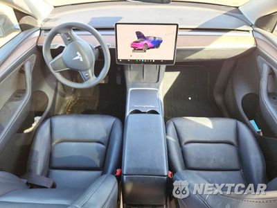 Zdjęcie 8 z 12 samochodu: 2024 TESLA MODEL Y VIN:7SAYGDEE1RF182271 - miniatura
