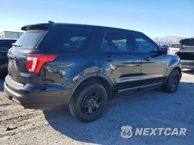 Trzecie zdjęcie samochodu z tyłu: 2018 FORD EXPLORER POLICE INTERCEPTOR VIN:1FM5K8AR9JGB12523 - miniatura