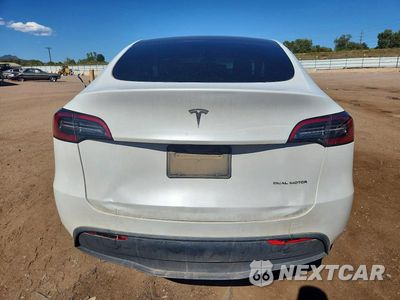 Zdjęcie 6 z 12 samochodu: 2023 TESLA MODEL Y VIN:7SAYGDEE1PA082990 - miniatura