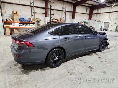Trzecie zdjęcie samochodu z tyłu: 2025 HONDA ACCORD SE VIN:1HGCY1F45SA052051 - miniatura