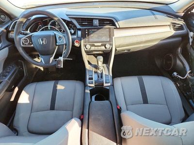 Zdjęcie 8 z 13 samochodu: 2018 HONDA CIVIC EX VIN:19XFC2F71JE012054 - miniatura
