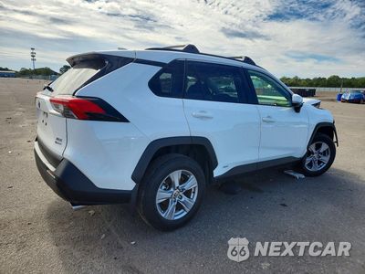 Trzecie zdjęcie samochodu z tyłu: 2025 TOYOTA RAV4 HYBRID XLE VIN:JTMRWRFV1SD276082 - miniatura
