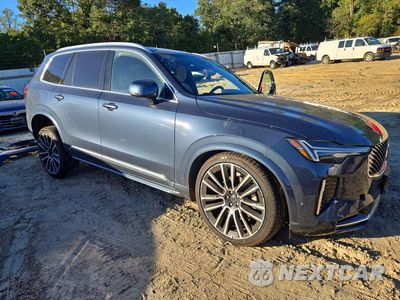 Czwarte zdjęcie samochodu z boku: 2026 VOLVO XC90 PLUS VIN:YV4062JE1T1522913 - miniatura