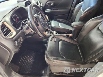 Zdjęcie 7 z 13 samochodu: 2016 JEEP RENEGADE LIMITED VIN:ZACCJBDT4GPD10456 - miniatura