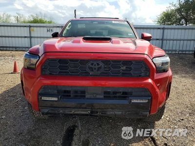 Piąte zdjęcie samochodu w środku: 2025 TOYOTA 4RUNNER TRD SPORT PREMIUM VIN:JTEVA5BR3S5001527 - miniatura