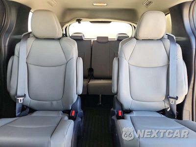 Zdjęcie 10 z 13 samochodu: 2025 TOYOTA SIENNA XLE 7-PASSENGER VIN:5TDJSKFC6SS225955 - miniatura