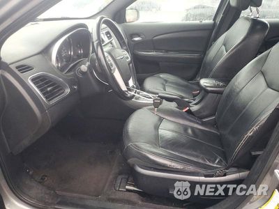Zdjęcie 7 z 12 samochodu: 2011 CHRYSLER 200 LIMITED VIN:1C3BC2FB1BN606955 - miniatura