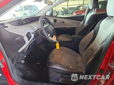 Zdjęcie 7 z 12 samochodu: 2017 TOYOTA PRIUS TWO VIN:JTDKBRFU4H3544299 - miniatura
