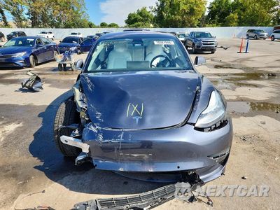 Piąte zdjęcie samochodu w środku: 2018 TESLA MODEL 3 VIN:5YJ3E1EB8JF074977 - miniatura