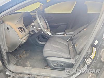 Zdjęcie 7 z 12 samochodu: 2015 CHRYSLER 200 LIMITED VIN:1C3CCCAB3FN525883 - miniatura