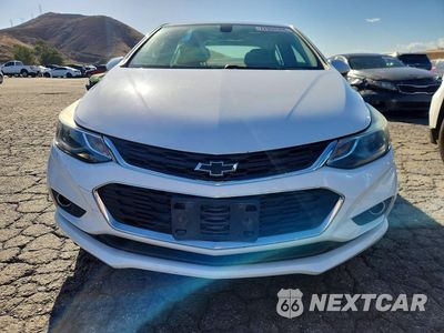 Piąte zdjęcie samochodu w środku: 2017 CHEVROLET CRUZE LT VIN:1G1BE5SMXH7250641 - miniatura