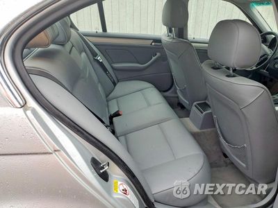Zdjęcie 10 z 12 samochodu: 2004 BMW 330 I VIN:WBAEV53414KM38004 - miniatura