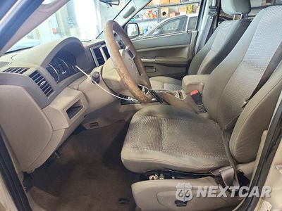 Zdjęcie 7 z 13 samochodu: 2008 JEEP GRAND CHEROKEE LAREDO VIN:1J8HR48N88C205049 - miniatura