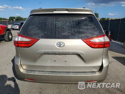 Zdjęcie 6 z 13 samochodu: 2016 TOYOTA SIENNA XLE 8-PASSENGER VIN:5TDYK3DC6GS709221 - miniatura
