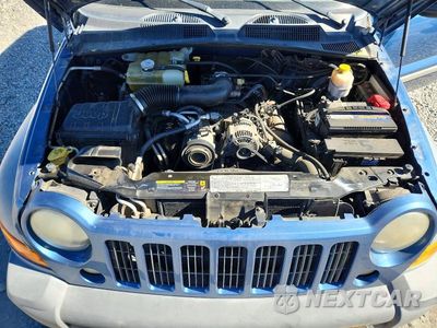 Zdjęcie 12 z 13 samochodu: 2006 JEEP LIBERTY SPORT VIN:1J4GL48K26W124323 - miniatura