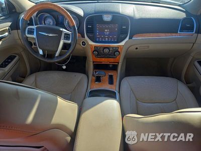 Zdjęcie 8 z 12 samochodu: 2014 CHRYSLER 300C VIN:2C3CCAEG6EH379903 - miniatura
