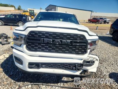 Piąte zdjęcie samochodu w środku: 2024 RAM 2500 BIG HORN VIN:3C6UR5DLXRG131848 - miniatura