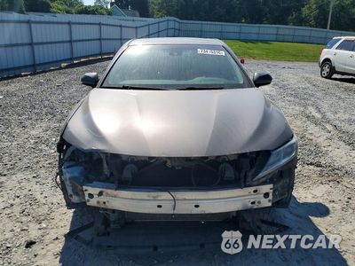 Piąte zdjęcie samochodu w środku: 2020 TOYOTA CAMRY SE VIN:4T1G11AK2LU368500 - miniatura