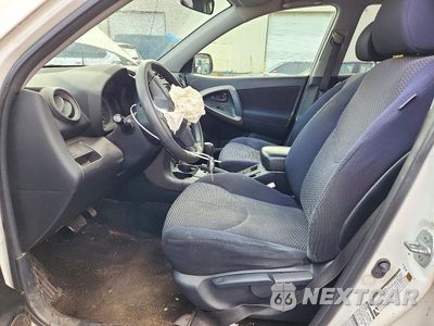 Zdjęcie 7 z 12 samochodu: 2007 TOYOTA RAV4 SPORT VIN:JTMBD32V375066448 - miniatura
