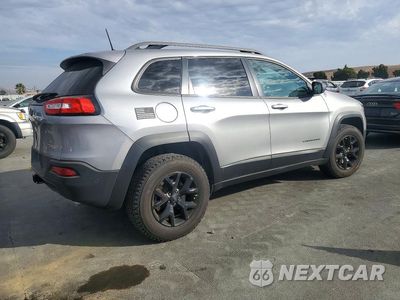Trzecie zdjęcie samochodu z tyłu: 2016 JEEP CHEROKEE TRAILHAWK VIN:1C4PJMBSXGW133325 - miniatura