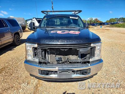 Piąte zdjęcie samochodu w środku: 2019 FORD F250 SUPER DUTY VIN:1FD7X2A64KEE68128 - miniatura