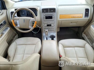 Zdjęcie 8 z 12 samochodu: 2007 LINCOLN MKX VIN:2LMDU68C77BJ32981 - miniatura