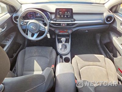 Zdjęcie 8 z 12 samochodu: 2019 KIA FORTE LXS VIN:3KPF24ADXKE115938 - miniatura