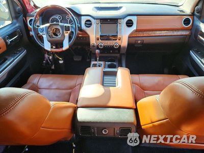Zdjęcie 8 z 12 samochodu: 2014 TOYOTA TUNDRA CREWMAX PLATINUM VIN:5TFAY5F14EX392733 - miniatura