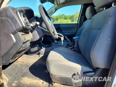 Zdjęcie 7 z 12 samochodu: 2021 TOYOTA TACOMA SR VIN:3TYRX5GN3MT010532 - miniatura
