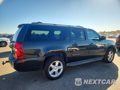 Trzecie zdjęcie samochodu z tyłu: 2013 CHEVROLET SUBURBAN K1500 LT VIN:1GNSKJE73DR298566 - miniatura