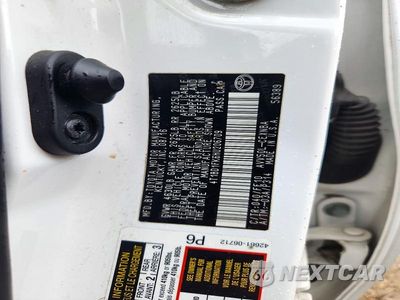 Zdjęcie 12 z 12 samochodu: 2017 TOYOTA CAMRY HYBRID LE VIN:4T1BD1FK6HU206709 - miniatura