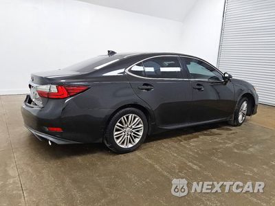 Trzecie zdjęcie samochodu z tyłu: 2016 LEXUS ES 350 VIN:58ABK1GG2GU025002 - miniatura