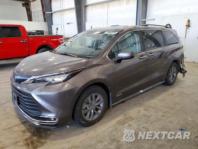 2021 TOYOTA SIENNA XLE 5TDJRKEC8MS037535 - główne zdjęcie licytacji z USA - miniatura