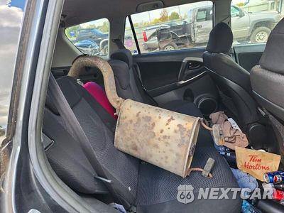 Zdjęcie 13 z 14 samochodu: 2007 TOYOTA RAV4 SPORT VIN:JTMBK32V376026161 - miniatura