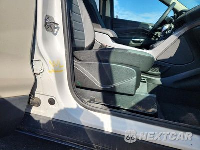 Zdjęcie 13 z 14 samochodu: 2015 FORD ESCAPE SE VIN:1FMCU9GX6FUC53281 - miniatura
