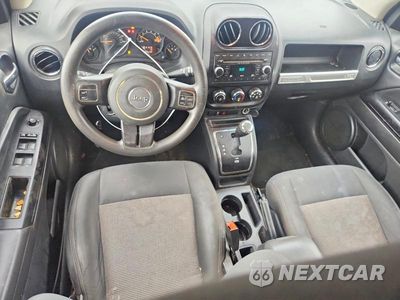 Zdjęcie 8 z 12 samochodu: 2014 JEEP COMPASS SPORT VIN:1C4NJCBAXED620588 - miniatura
