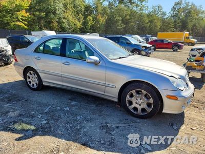 Czwarte zdjęcie samochodu z boku: 2005 MERCEDES-BENZ C 320 4MATIC VIN:WDBRF84J55F561644 - miniatura