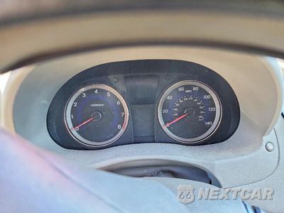 Zdjęcie 9 z 12 samochodu: 2013 HYUNDAI ACCENT GLS VIN:KMHCT4AE1DU396875 - miniatura