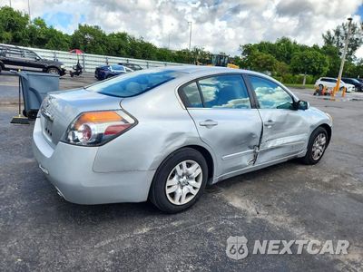 Trzecie zdjęcie samochodu z tyłu: 2012 NISSAN ALTIMA 2.5 VIN:1N4AL2AP6CN487236 - miniatura