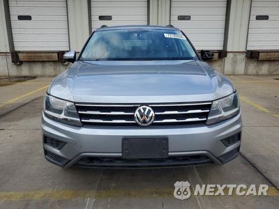 Piąte zdjęcie samochodu w środku: 2019 VOLKSWAGEN TIGUAN S VIN:3VV0B7AX1KM192819 - miniatura