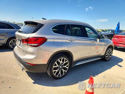 Trzecie zdjęcie samochodu z tyłu: 2022 BMW X1 SDRIVE28I VIN:WBXJG7C0XN5V34852 - miniatura