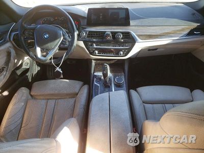 Zdjęcie 8 z 13 samochodu: 2019 BMW 530 I VIN:WBAJA5C51KWW10654 - miniatura